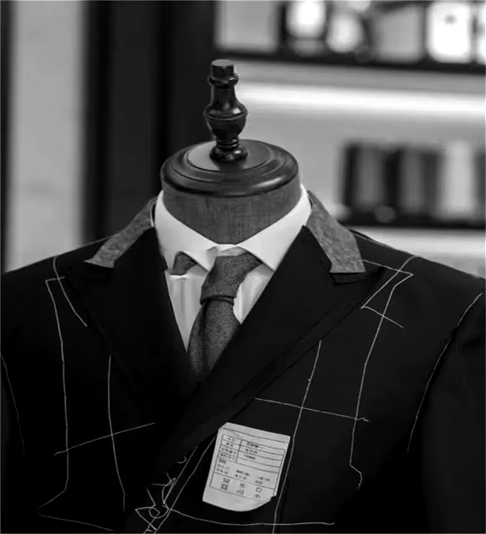 Szare/Czarne Garnitury Męskie  – Men Grooming Outfit recenzja i cena